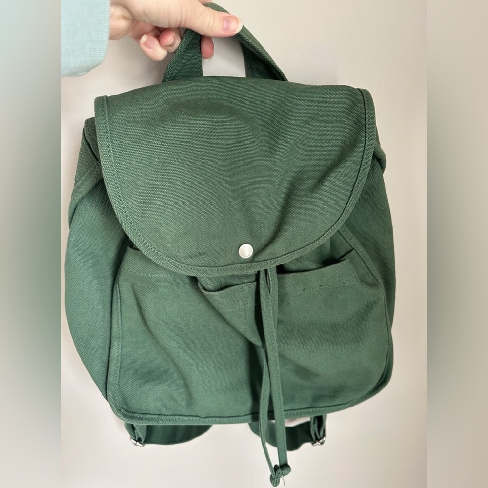 baggu drawstring canvas backpack bag in eucalyptus - Picture 6 of 9